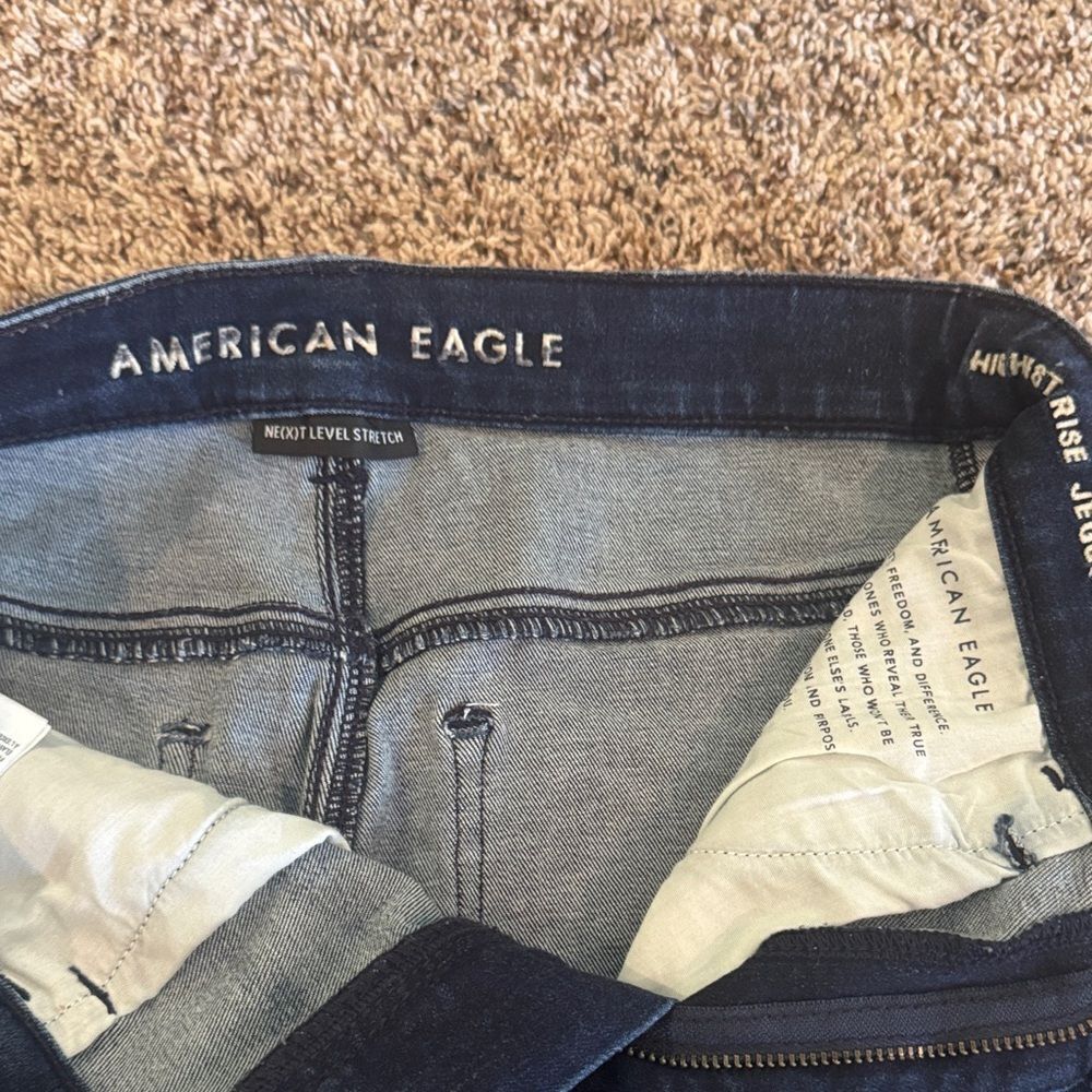 American Eagle Distressed Dark Blue Jeans - Picture 3 of 4
